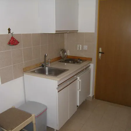 Nice And Cozy Apartment Ferry In Medulin Exterior photo