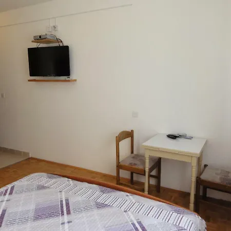 Nice And Cozy Apartment Ferry In Medulin Exterior photo