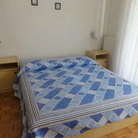 Nice And Cozy Apartment Ferry In Medulin Exterior photo