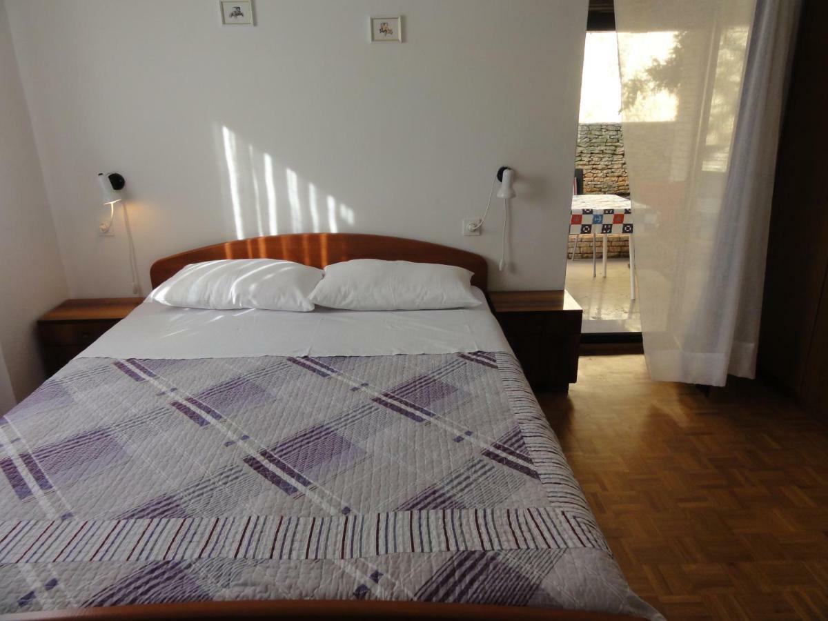 Apartment And Cozy Ferry In