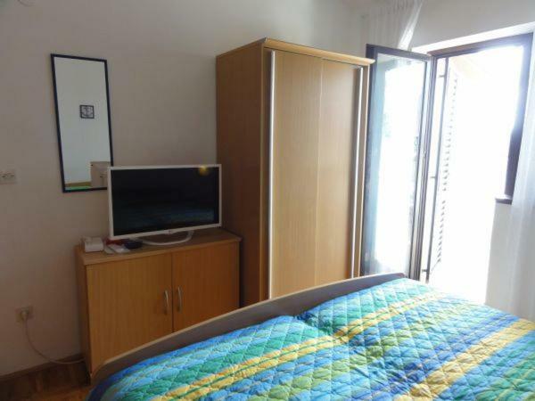 Apartment And Cozy Ferry In